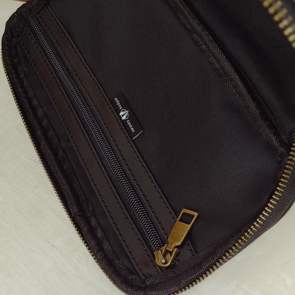 Swanky Badger Black Leather Like Men's Zip Around Sundries Shaving Travel Bag - Picture 9 of 13